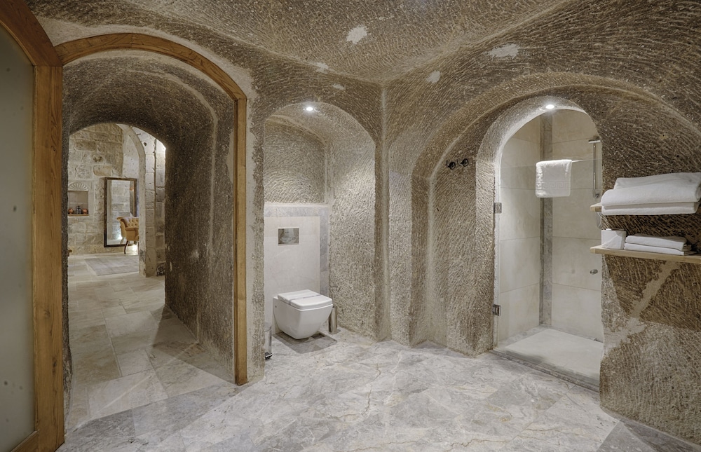 Hera Cave Suites 46/50