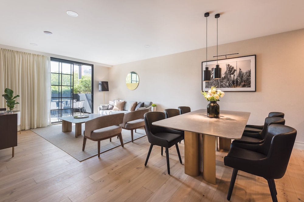 THE AMSTERDAM LUXURY PLUS BY VIADORA 24/44
