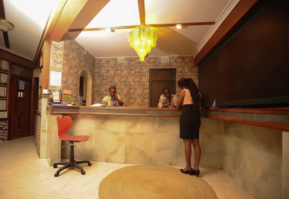 Kenya Comfort Hotel 3/69