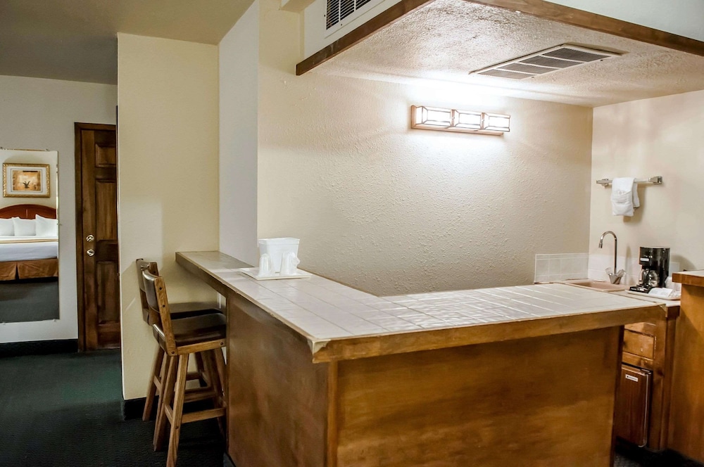 Hotel Inn Santa Fe 29/36