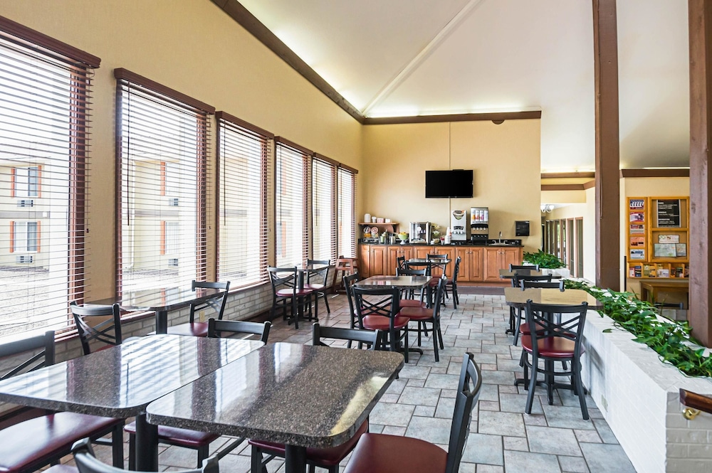 Quality Inn & Suites Frostburg-Cumberland 47/58