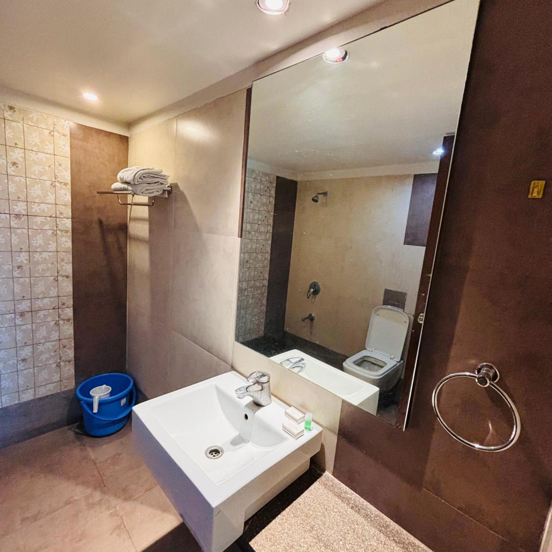 HOTEL KANAN 37/40