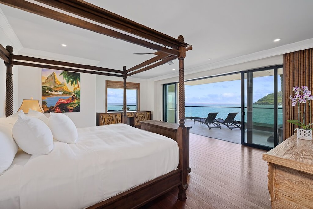 3 Bedrooms, Residence, 2 King Beds, 2 Queen Beds, Ocean Front