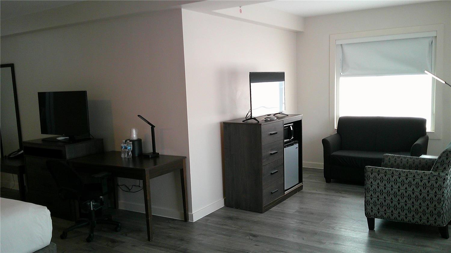 HOM Hotel Gainesville, SureStay Collection by Best Western 16/24