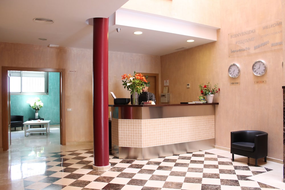Hotel Carmen 4/45