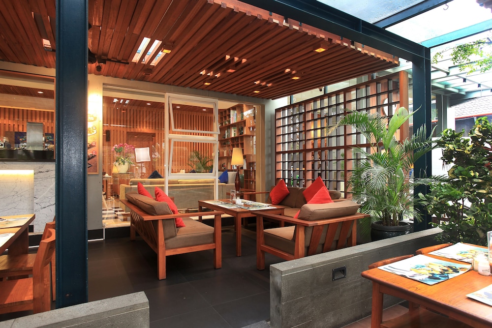 Ivory Hotel (ex Ivory by Ayola Hotel) 38/47