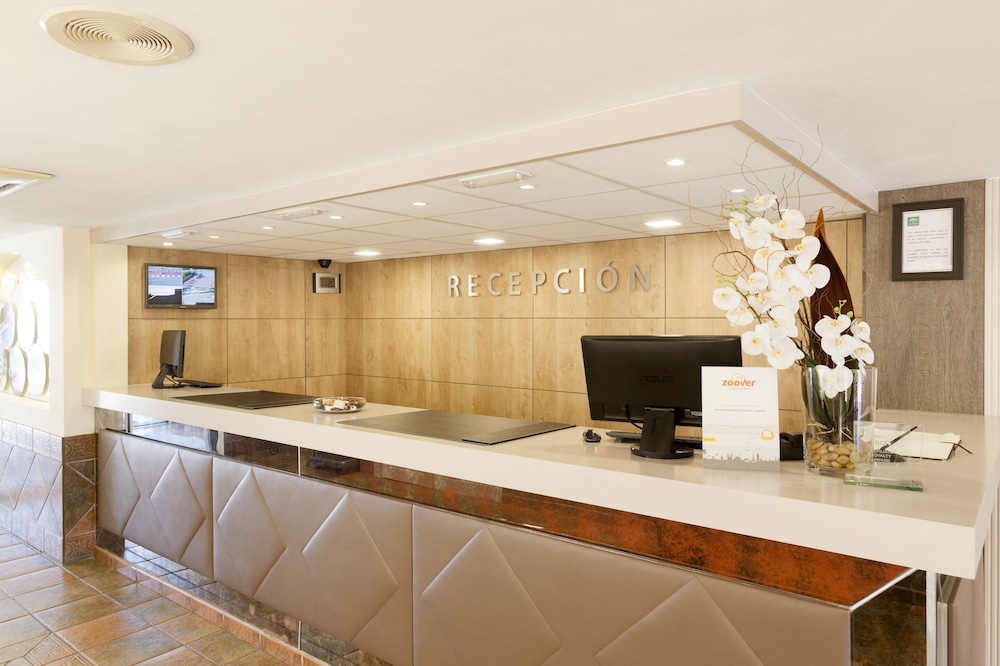 Crown Resorts Club Marbella 3/50