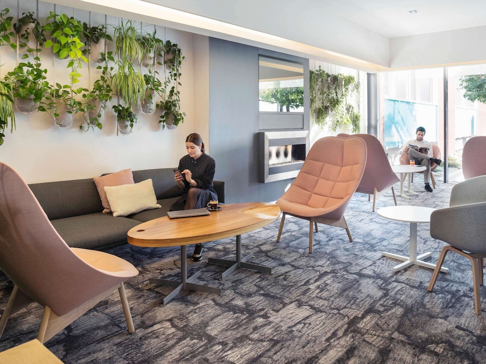 NOVOTEL LAUSANNE BUSSIGNY 53/75