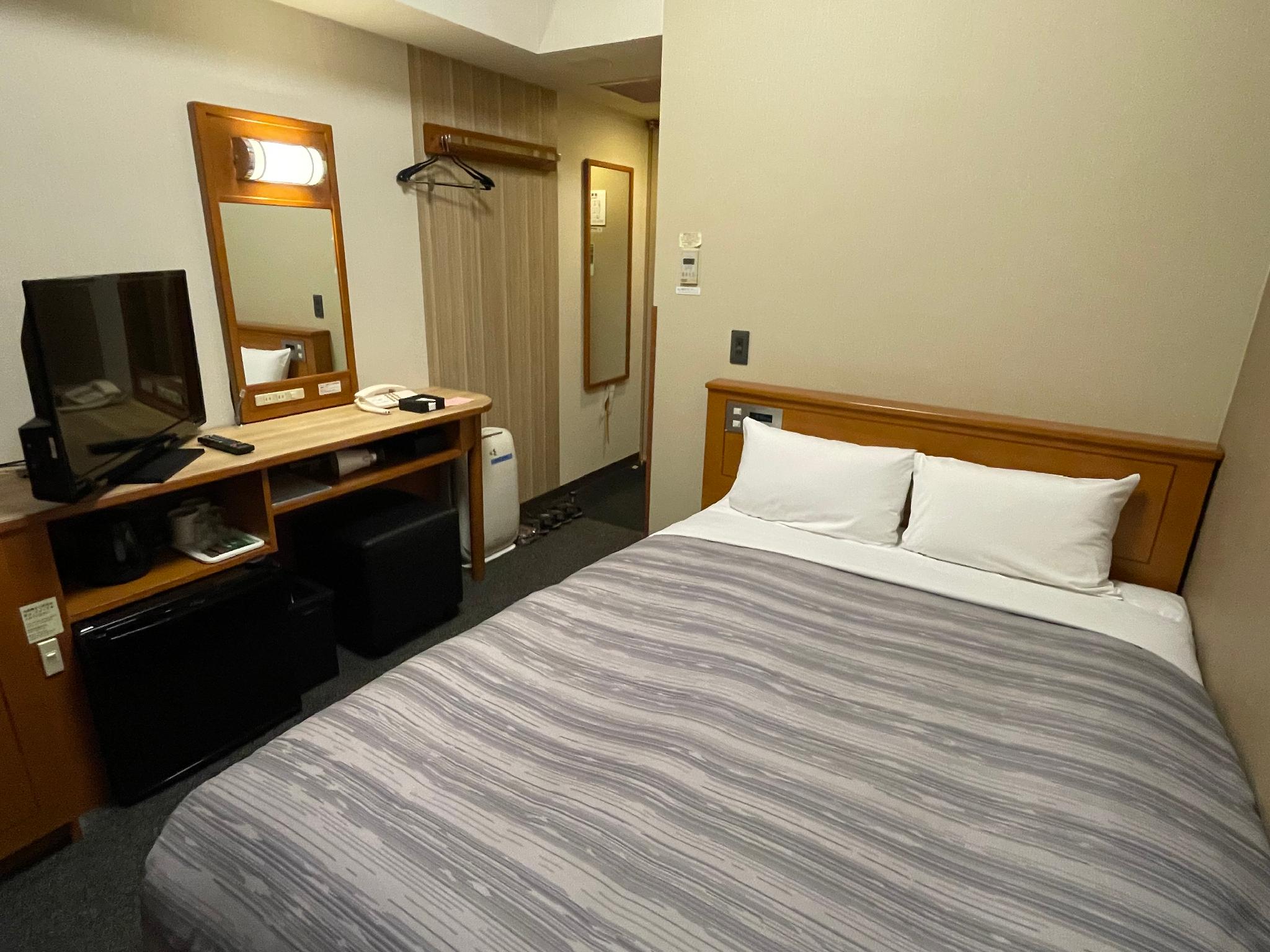 Semi Room, Superior, Semi Double Bed, No View, Small