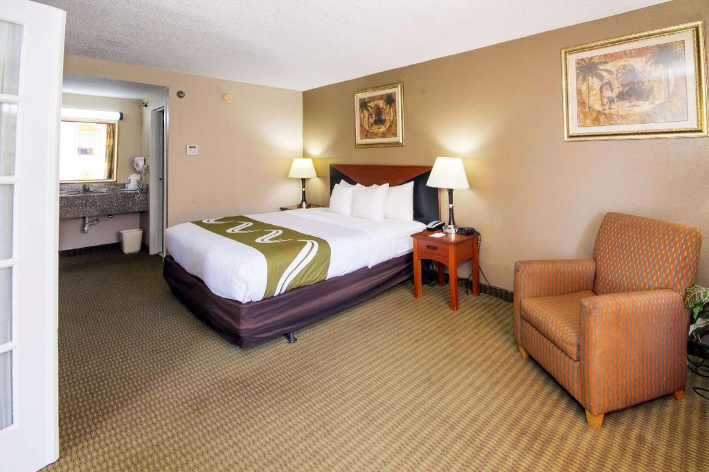 Business, Suite, King Bed