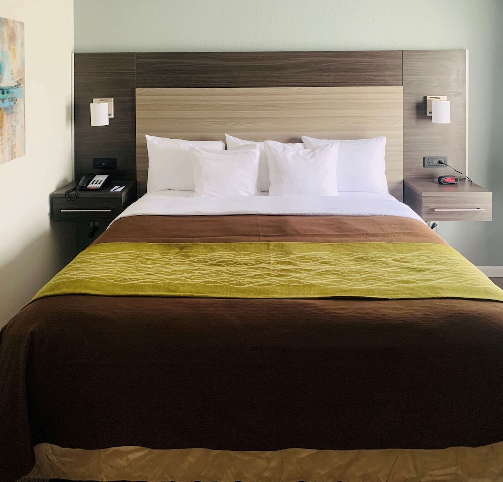 Sonesta Essential NW Houston 18/61