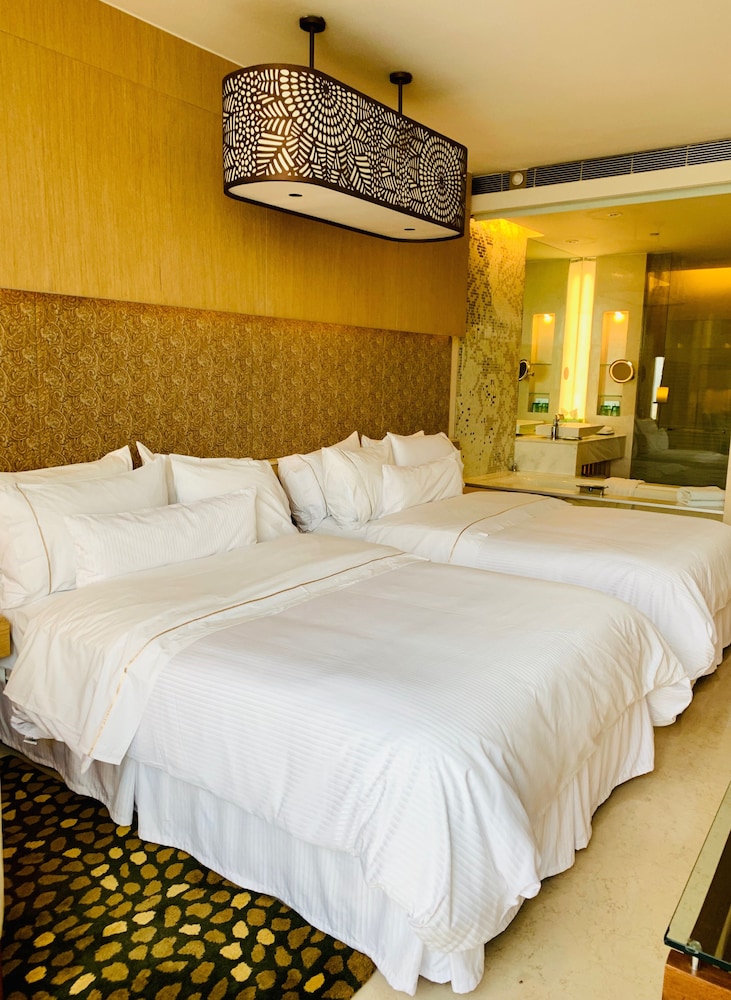 The Westin Gurgaon New Delhi 14/60
