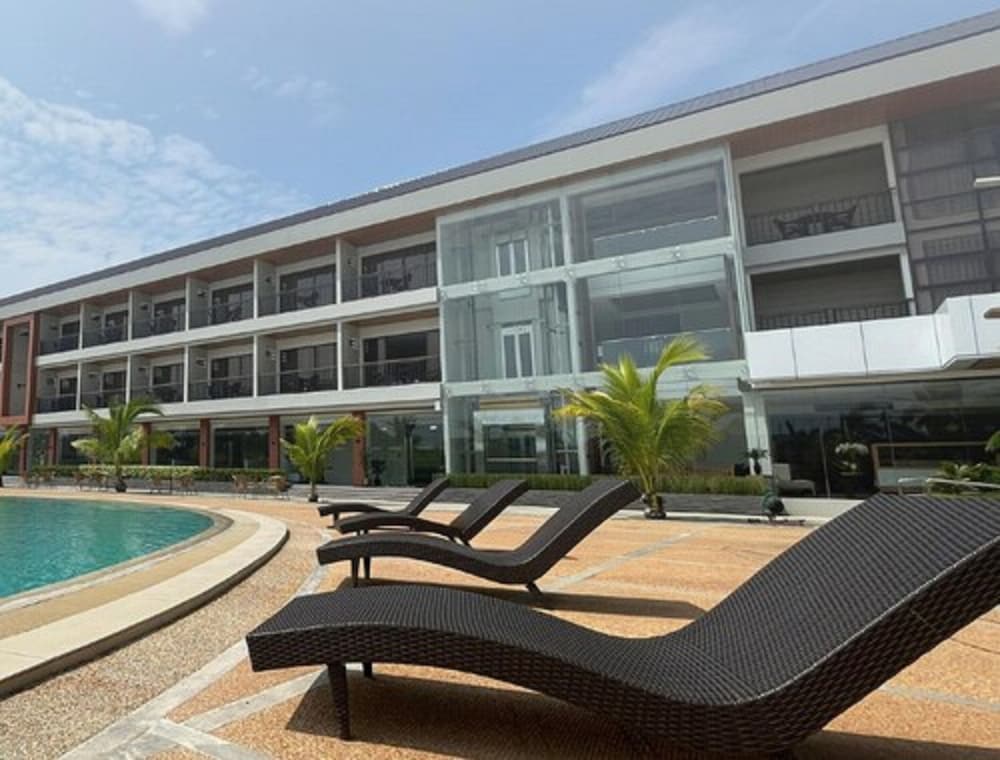 River Palm Hotel and Resort 3/15