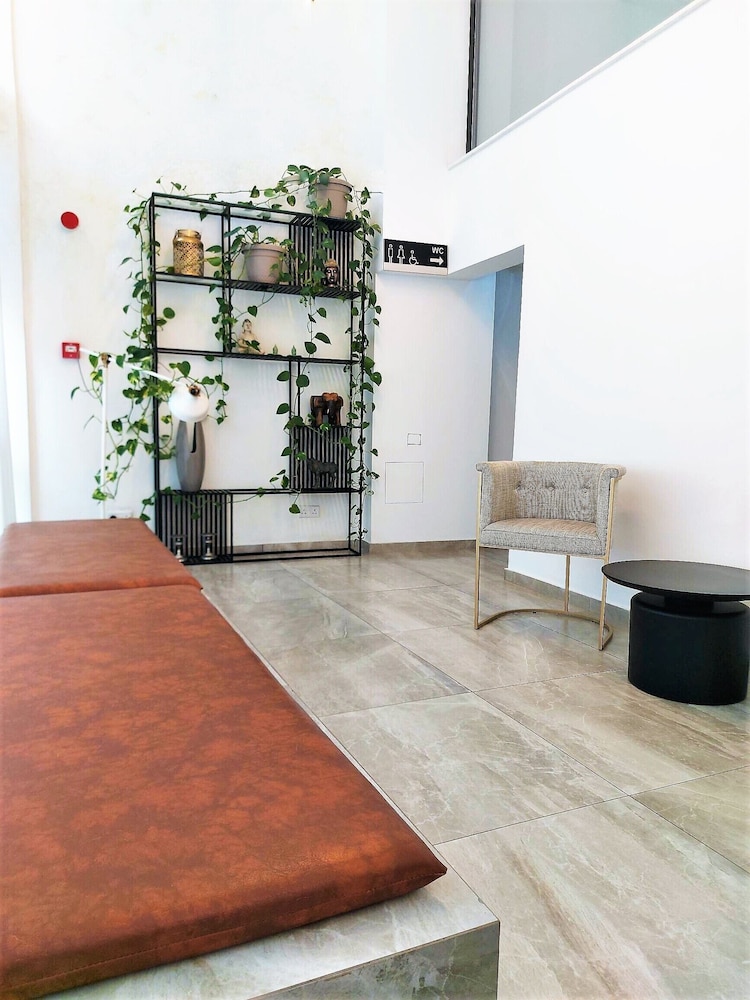 Roseum Boutique Hotel 42/50