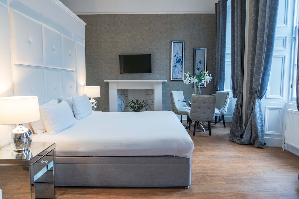 Hanover 71 Suites 9/39
