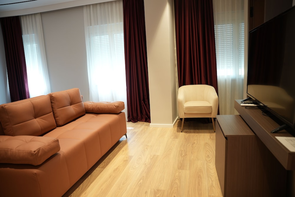 Aquila D Hotel 30/49