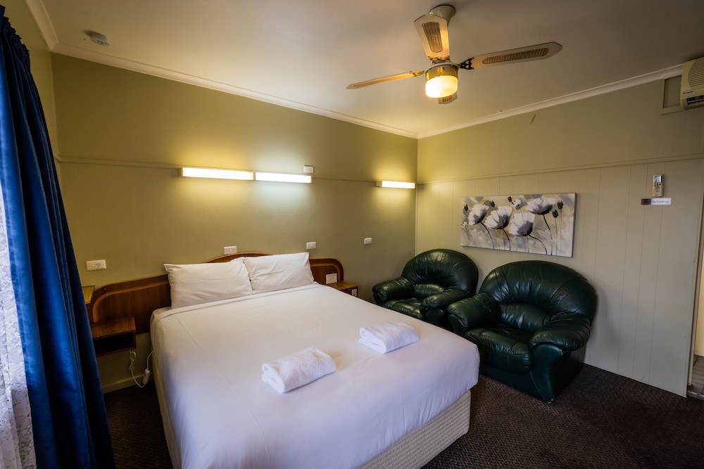 ARDEANAL MOTEL 18/48