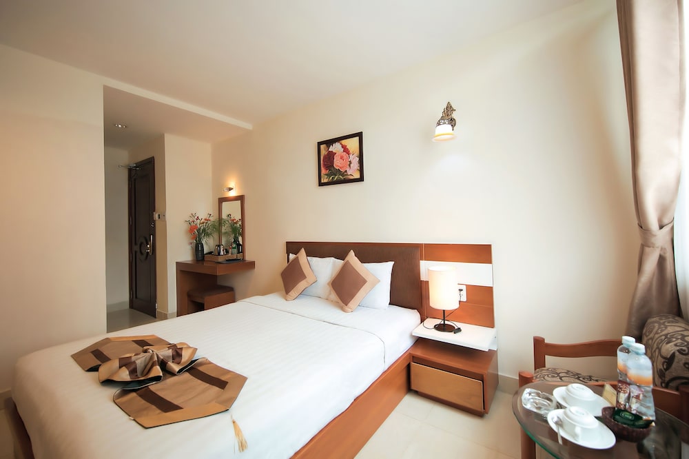 Valentine Hotel 19/50
