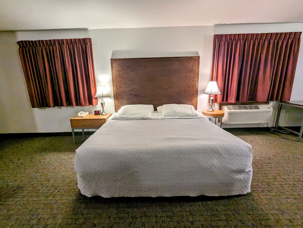Suite, King Bed