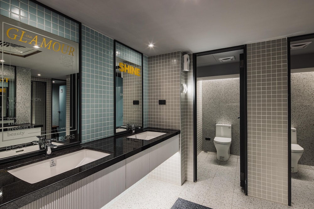Olah Poshtel Taichung Station Hotel 32/36