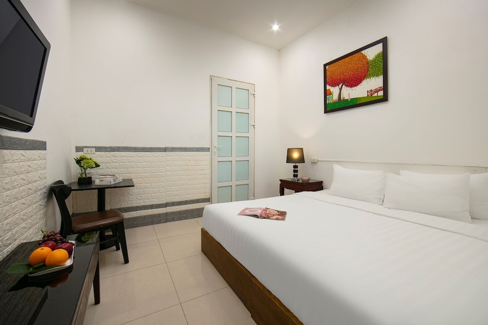 Bonjour Hanoi Hotel 10/27
