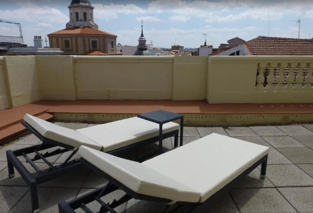 Hostal Abadia 34/50