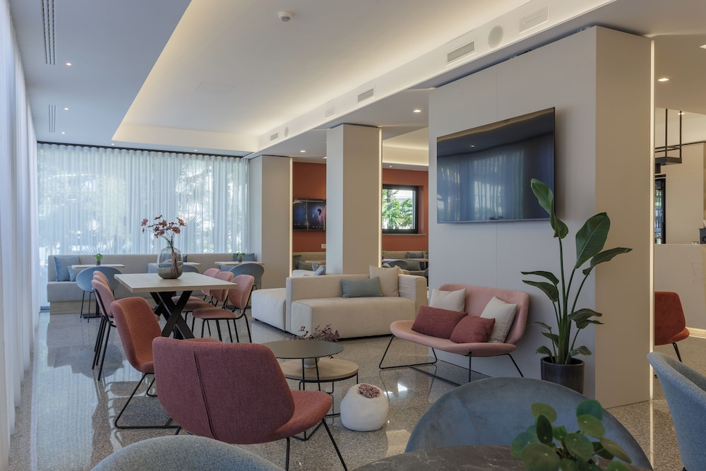 Hotel Riviera 28/50