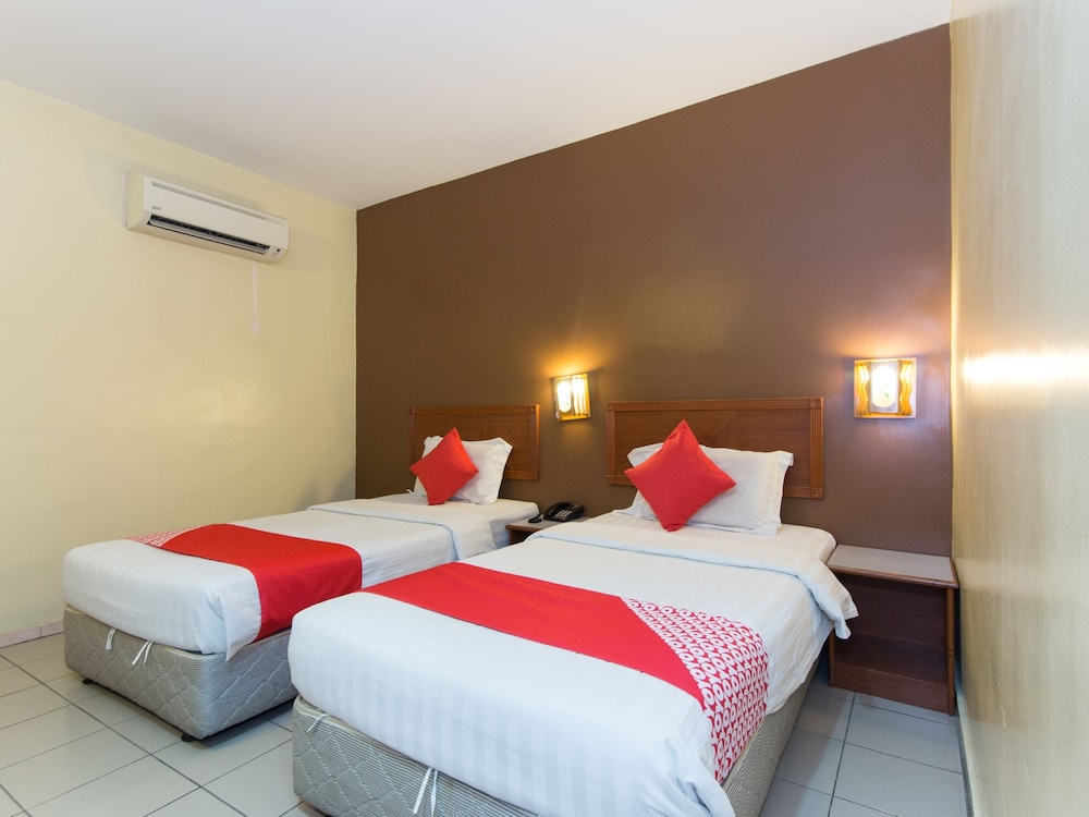 OYO 473 Comfort Hotel 2 33/55
