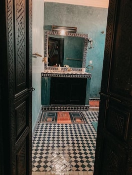 Riad Losra 11/67