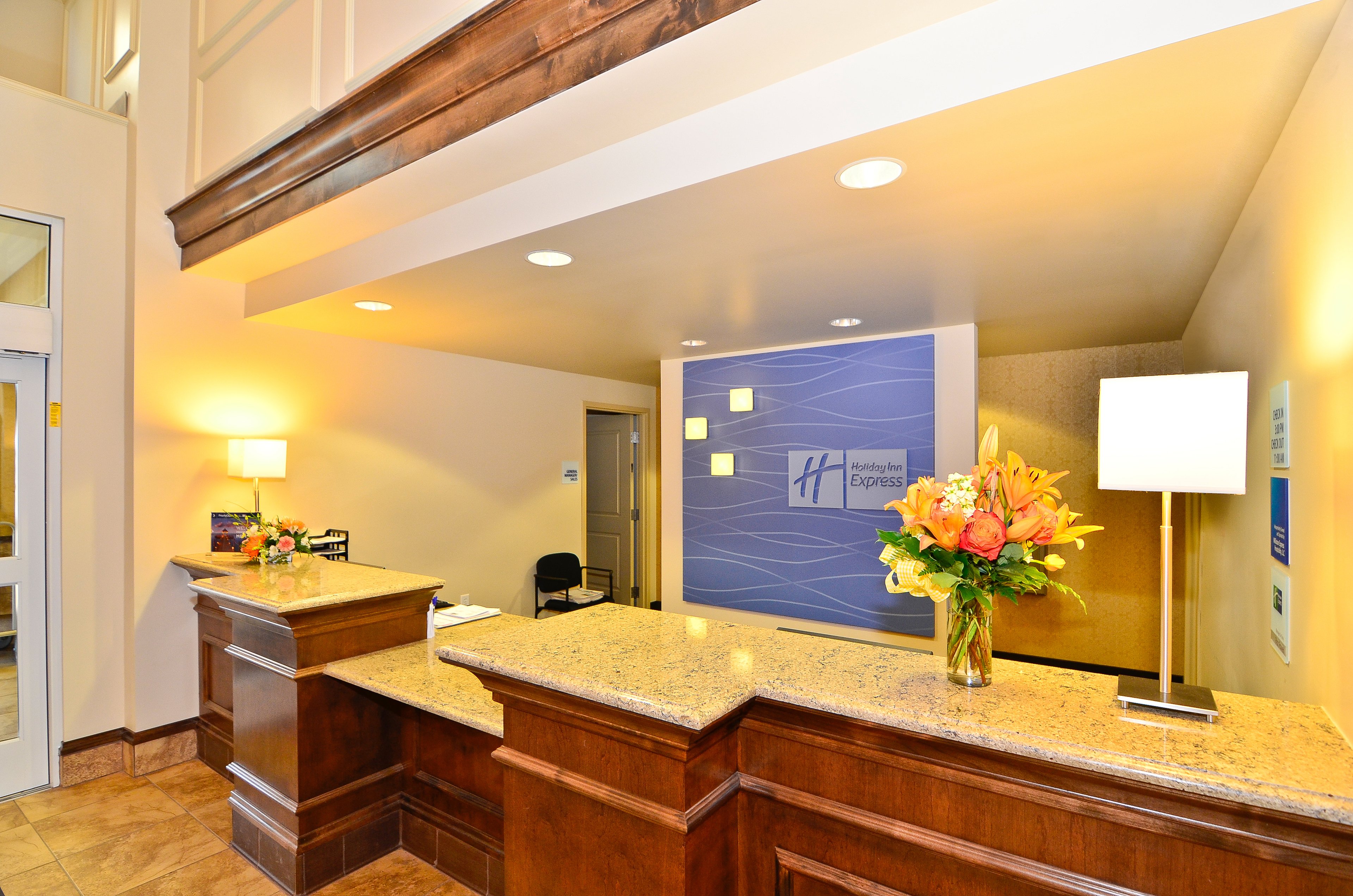 HOLIDAY INN EXPRESS AND SUITES WILLISTON — photo 3