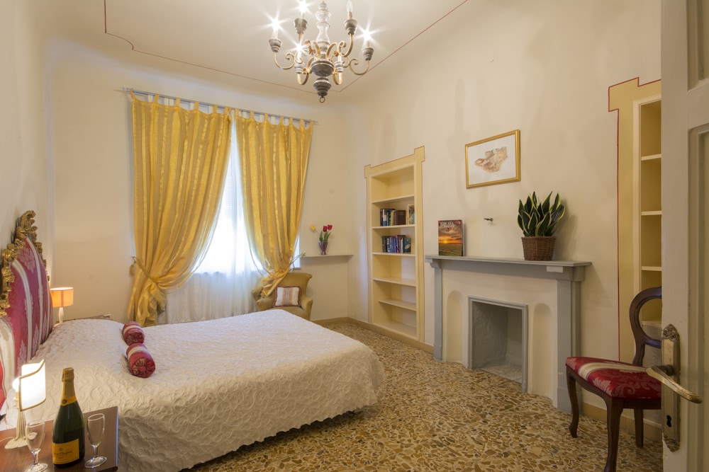 B&B Pantaneto Palazzo Bulgarini 15/42