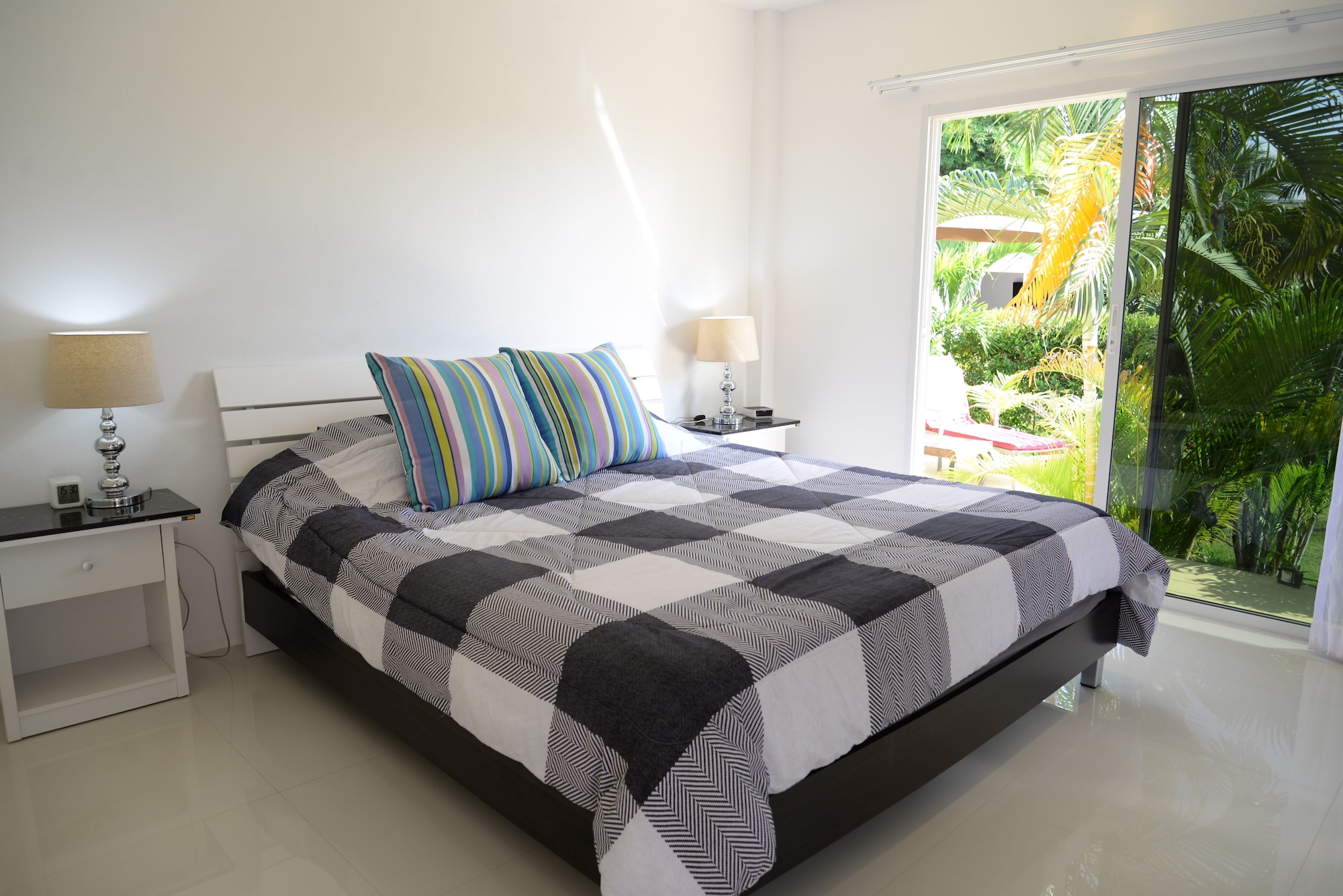 2 Bedrooms, Villa, King and Queen Bed, Pool View, Pool Side