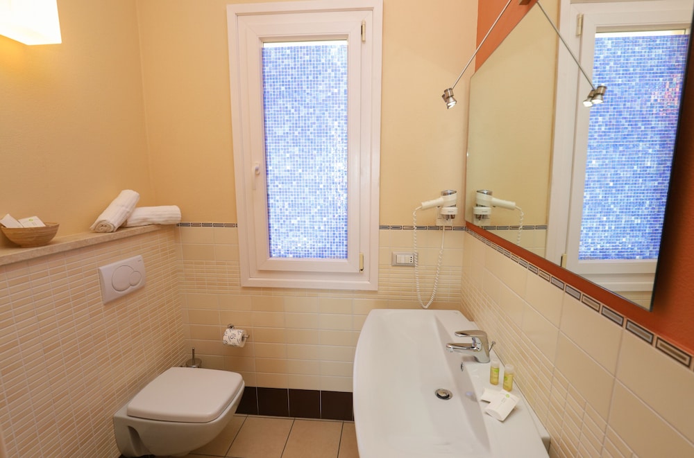 Panoramic, Triple, 3 Beds, Sea View, Balcony, Janus Hotel 2/2