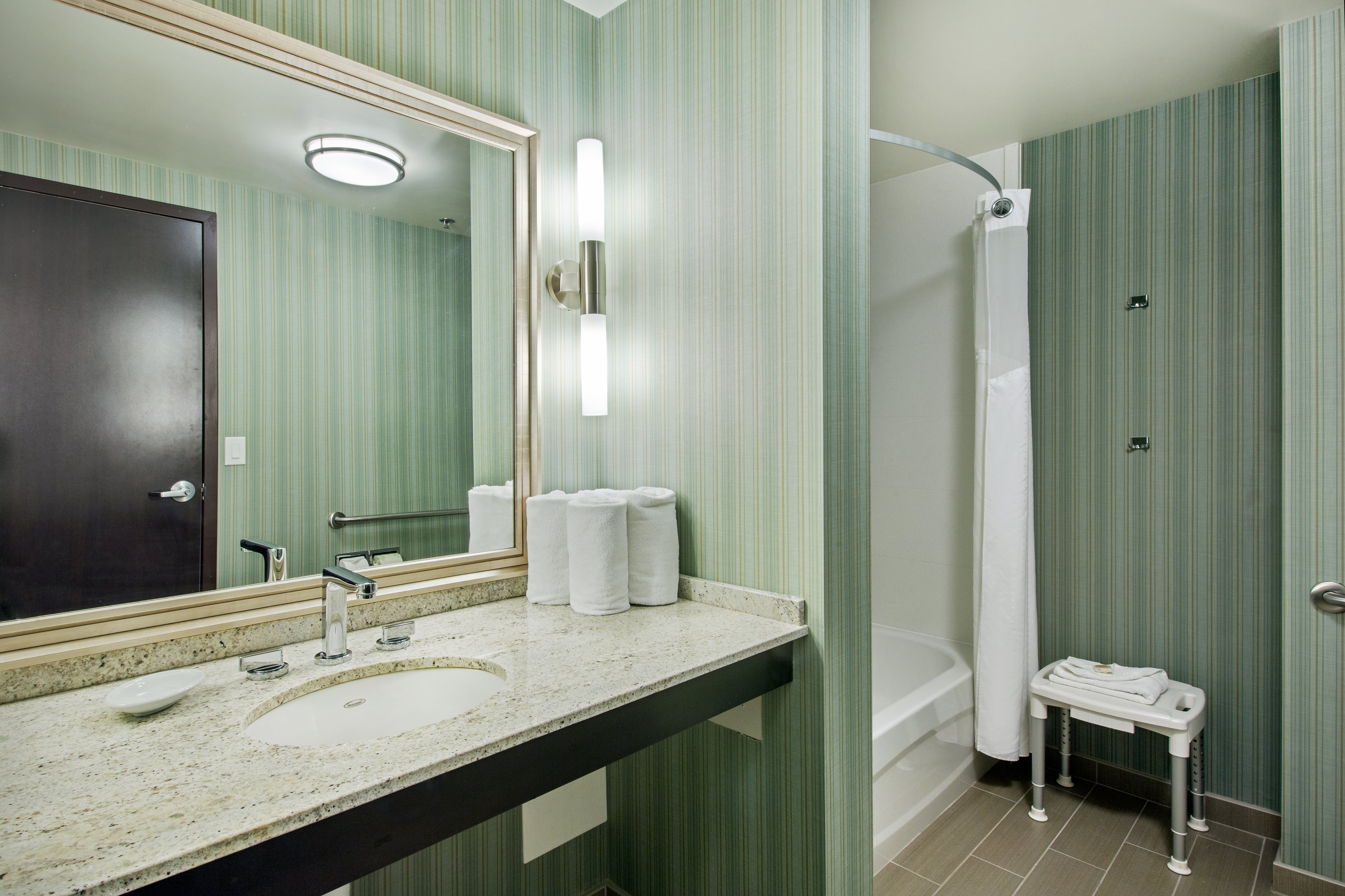 Holiday Inn Saskatoon Downtown 74/75