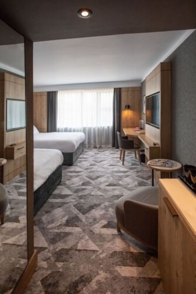 Crowne Plaza Marlow 45/74
