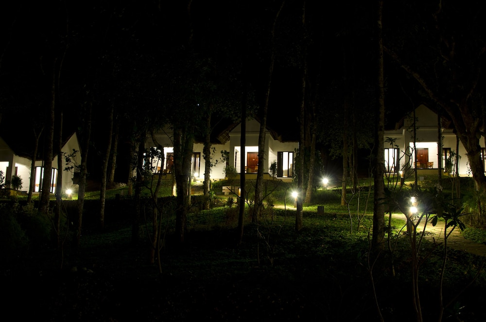 Niraamaya Retreats Cardamum Club 28/36