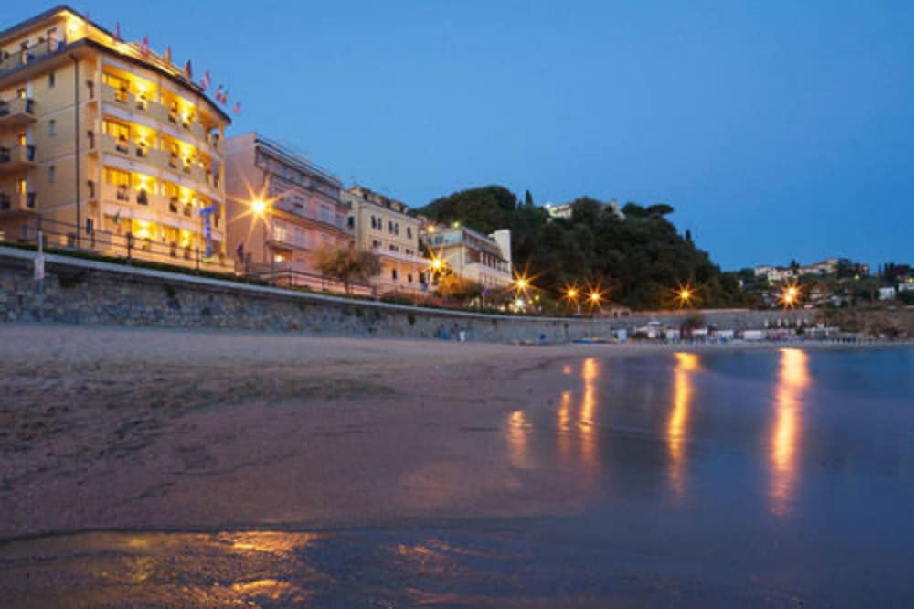 Hotel Florida Lerici 61/64