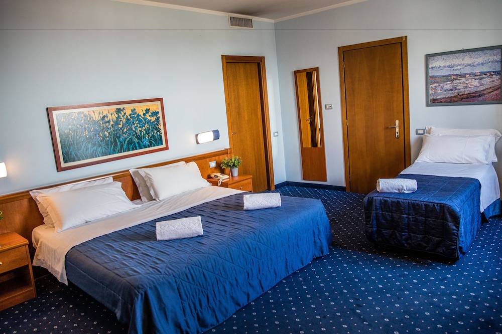 HOTEL GLIS 16/64