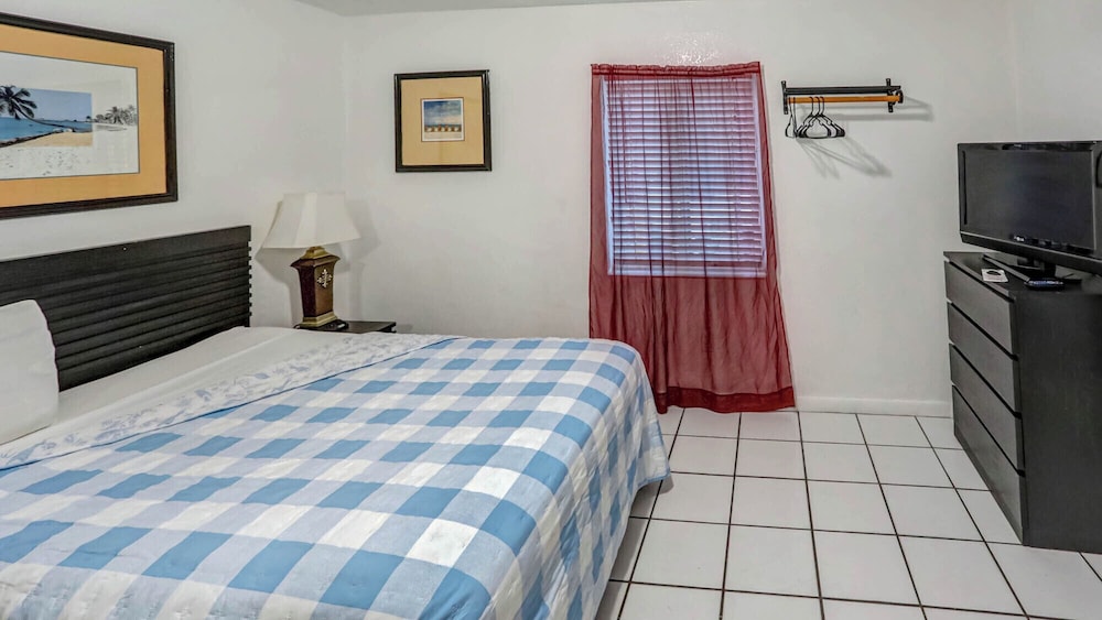 Green Seas Motel 18/50