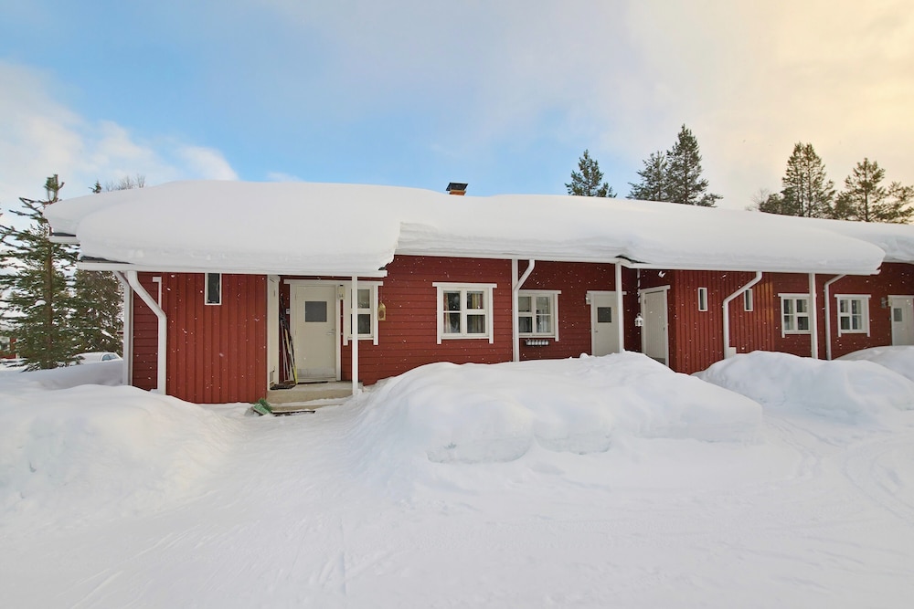 Apartments Kuukkeli 2/50