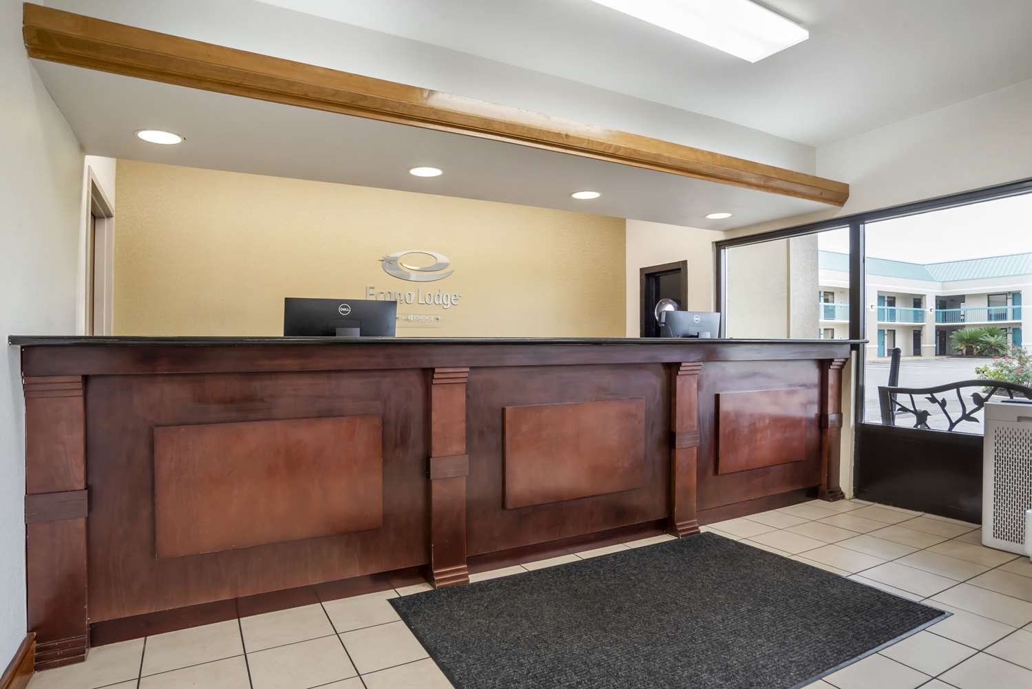 Econo Lodge Moss Point - Pascagoula 5/29