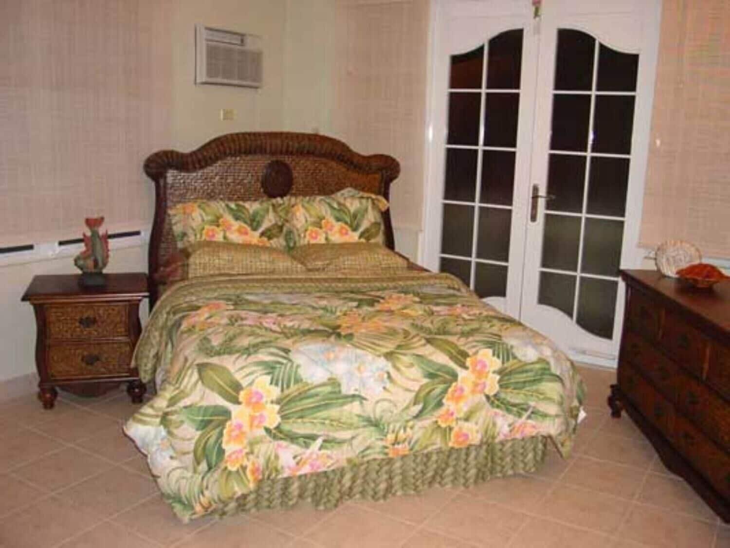 Dos Angeles Del Mar Bed And Breakfast 7/11