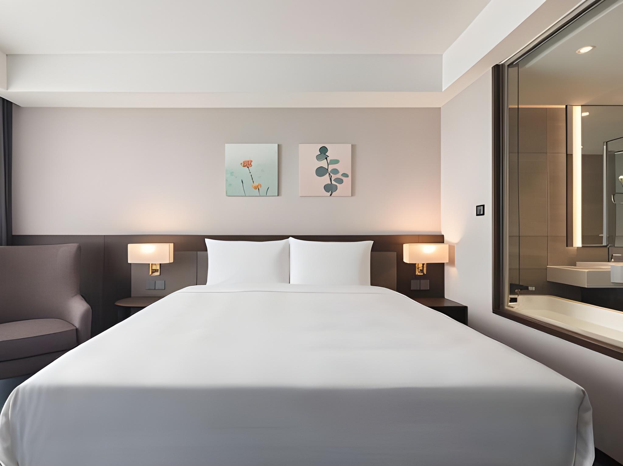 CLASSIC, QUEEN BED