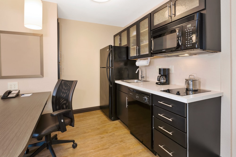 Candlewood Suites Rocky Mount 47/49