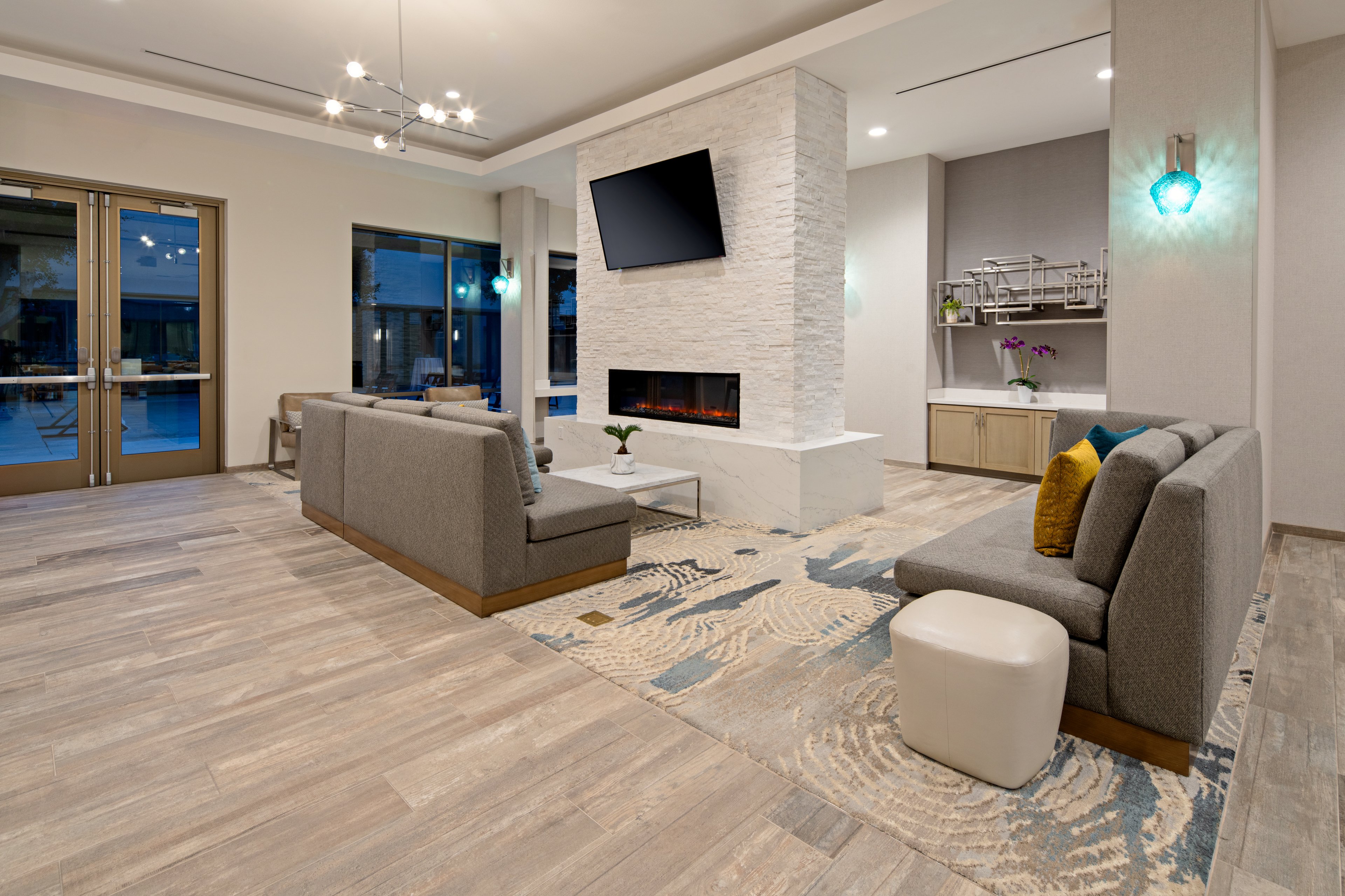 Staybridge Suites Long Beach Airport 35/50