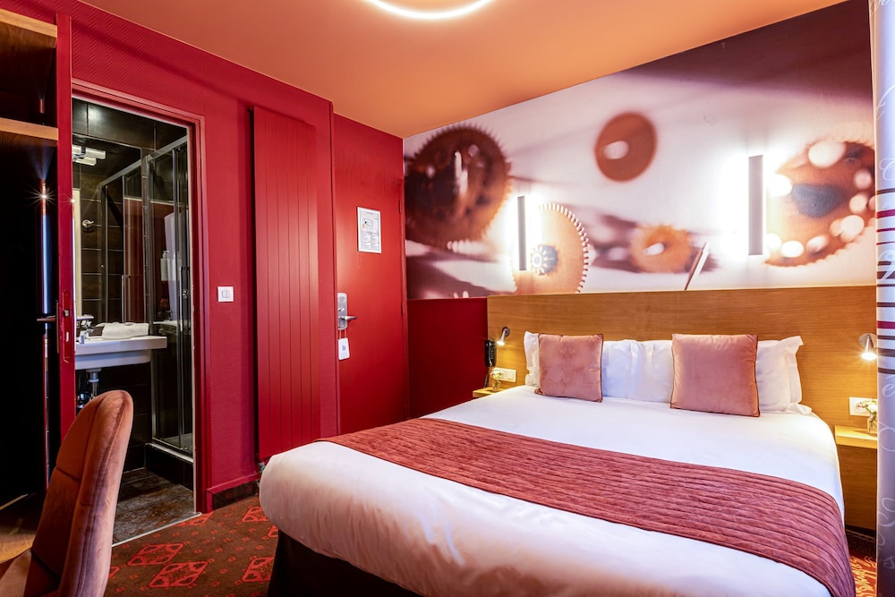 Adjoining, 2 Double Beds، Ariane Montparnasse 2/10