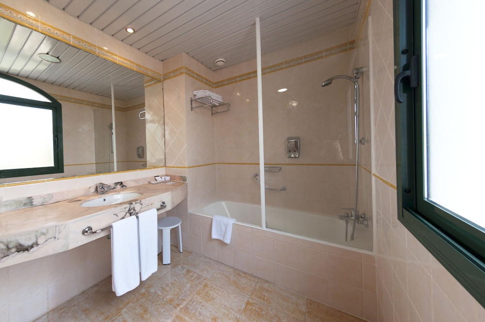 La Laguna Spa And Golf 20/66