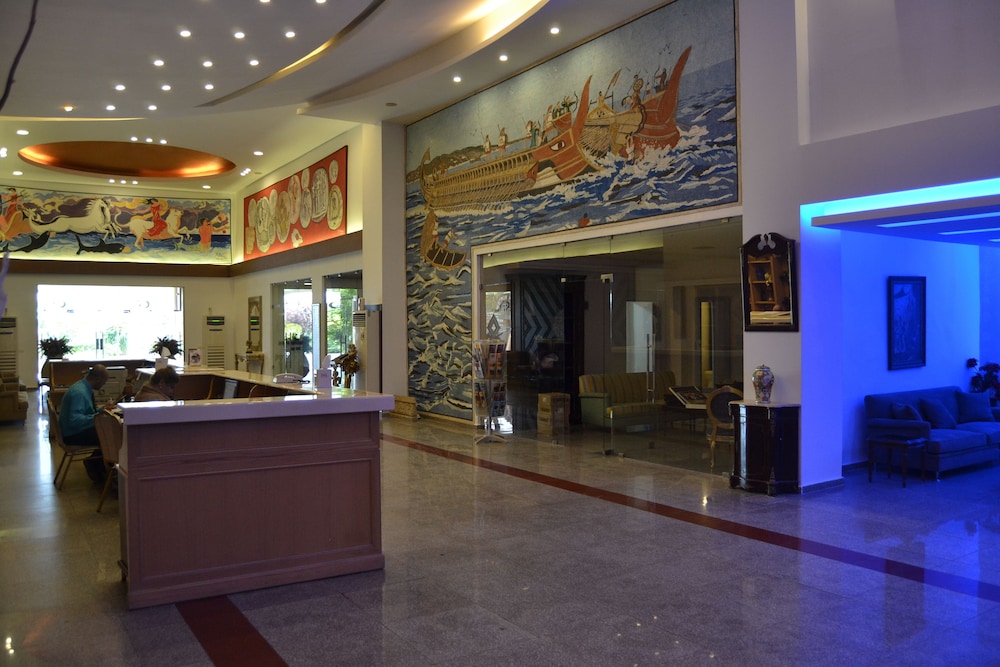 Lobby at PLATINUM HOTEL, TYR