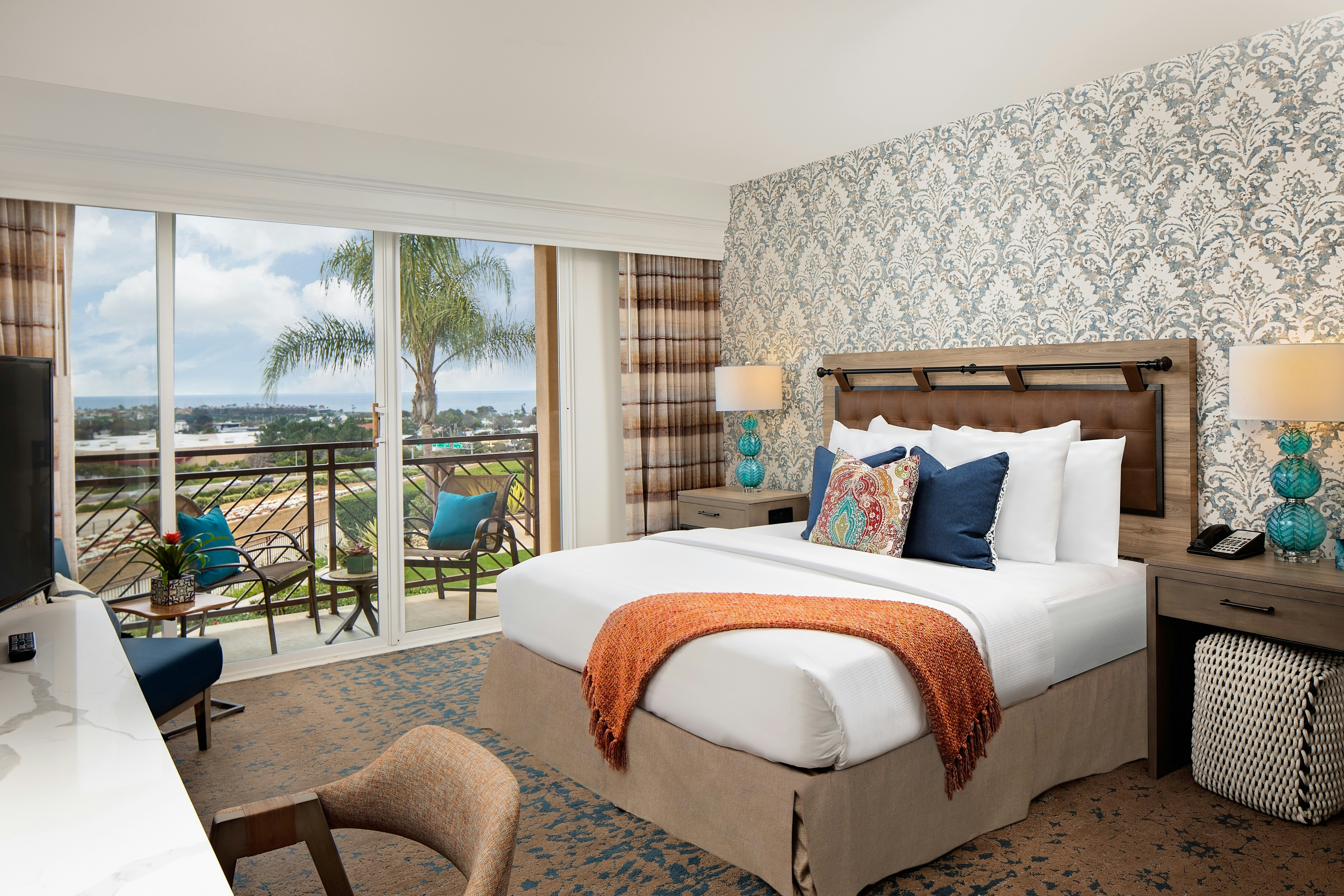 PREMIUM, KING BED