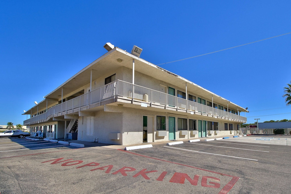 Motel6 Nogales, AZ - Mariposa Road in NOGALES - AZ